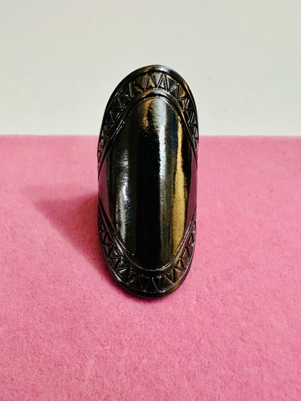 Silver Tone Oval Shield Statement Ring Size 8